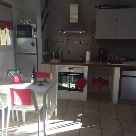 Clos Des Templiers Apartment Saint-Remy-de-Provence