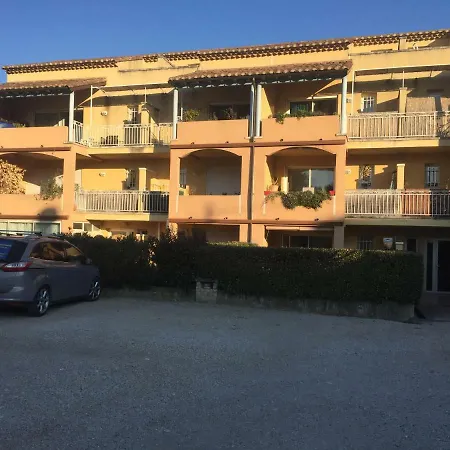 Clos Des Templiers Apartment